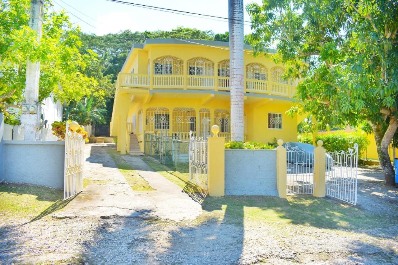 Unity Villa One Bedroom Apartment With, Cable, Park Wifi,Near Beach Montego Bay Esterno foto