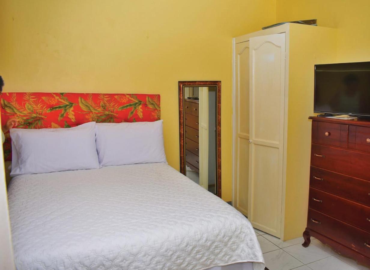 Unity Villa One Bedroom Apartment With, Cable, Park Wifi,Near Beach Montego Bay Esterno foto