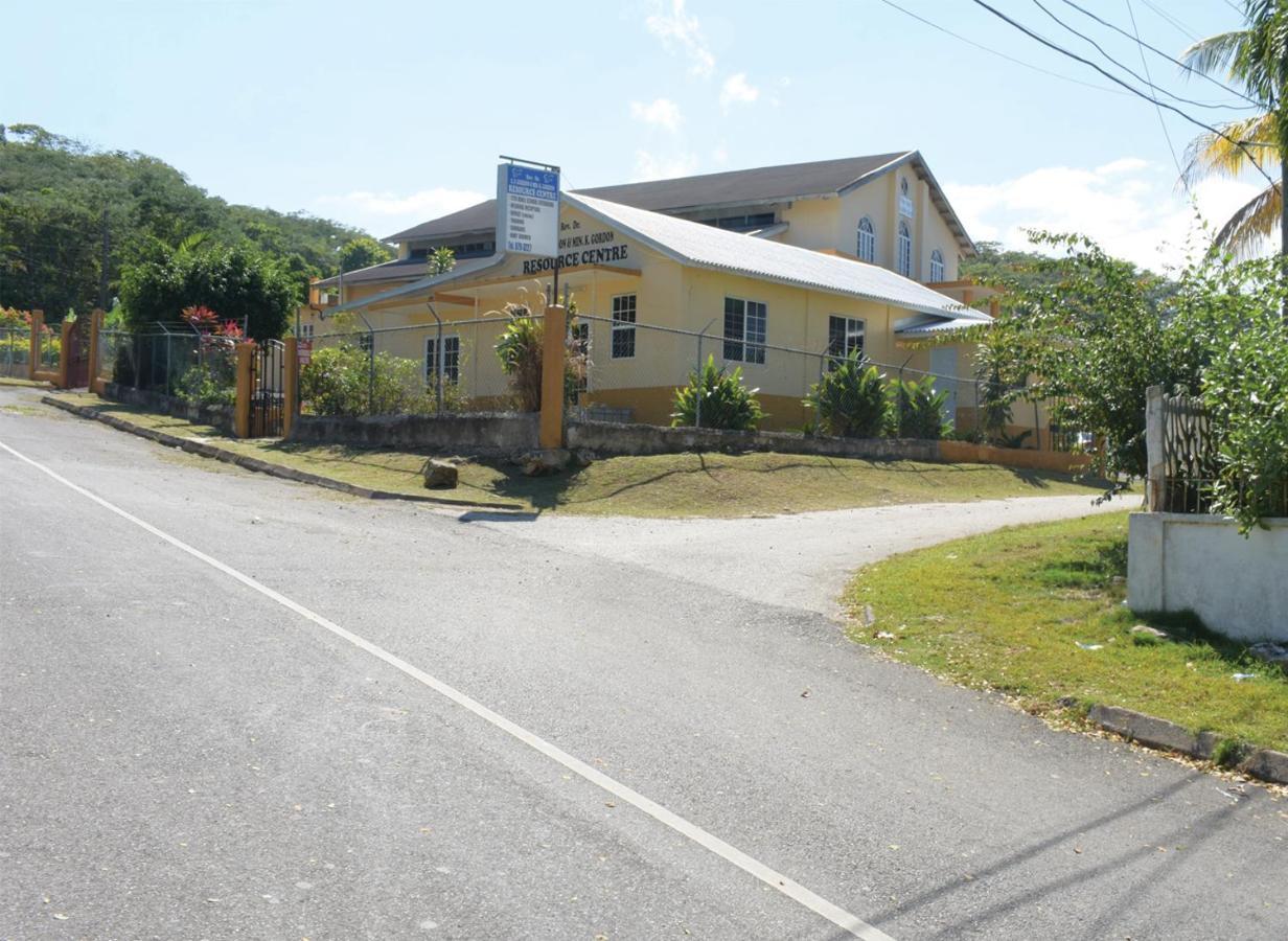 Unity Villa One Bedroom Apartment With, Cable, Park Wifi,Near Beach Montego Bay Esterno foto